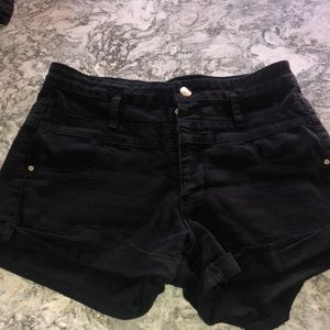 Refuge black jean shorts